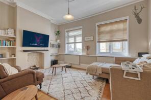 9a, Queens Road, Buckhurst Hill IG9 5BZ
