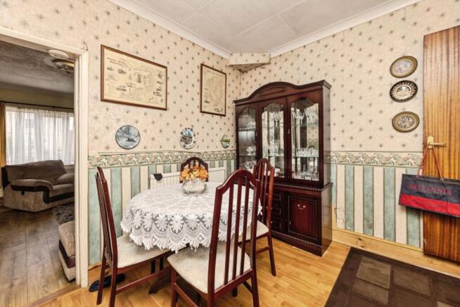2 bed Terraced for sale Image 6