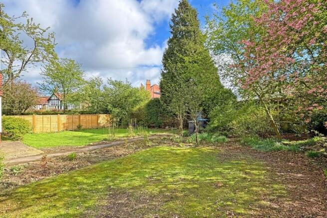 4 bed Semi-Detached for sale Image 12