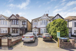 91, Woodford Avenue, Ilford IG2 6UX