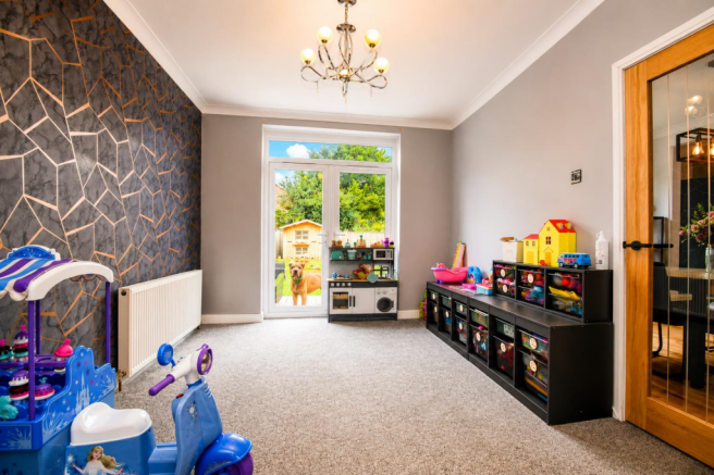 3 bed Semi-Detached for sale Image 9