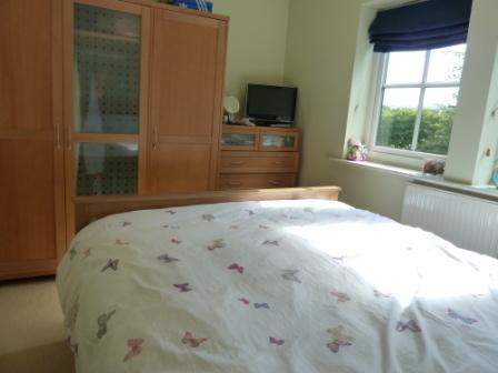 bedroom 1-2