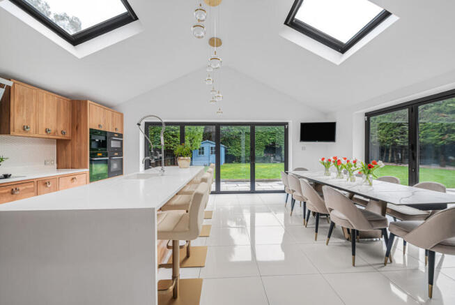 Tydcombe Road, Warlingham, CR6 photo 4