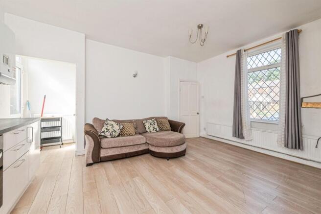 2 bed Detached for sale Image 5
