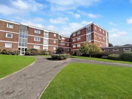 Flat 5, St Lukes Court, Crescent Way, Burgess Hill RH15 8EF