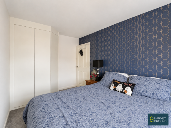4 bed Semi-Detached for sale Image 11