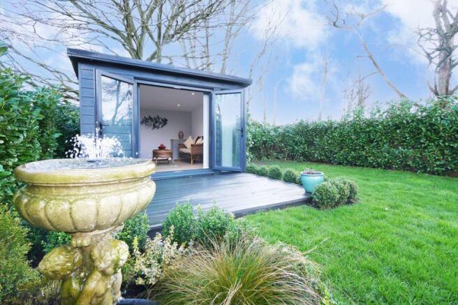 GARDEN STUDIO