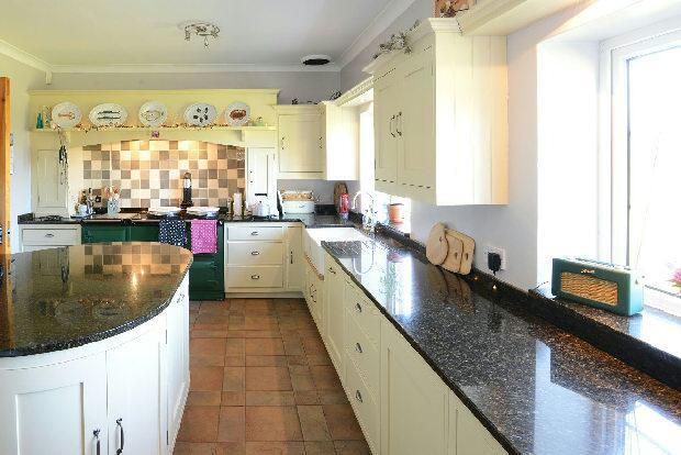 Kitchen/Breakfast Ro