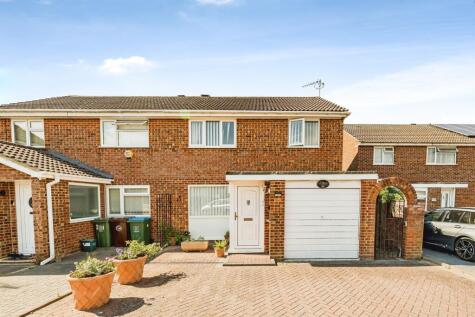 Rowland Way, Aylesbury