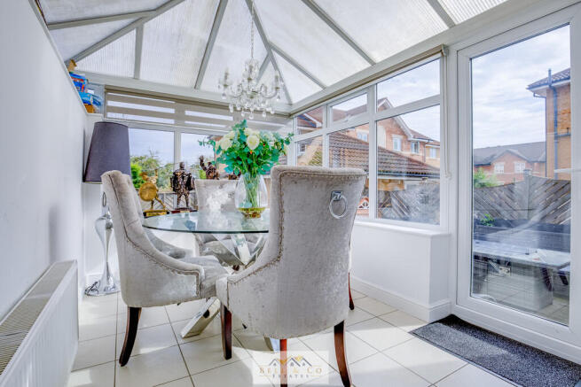 4 bed Town House for sale Image 10