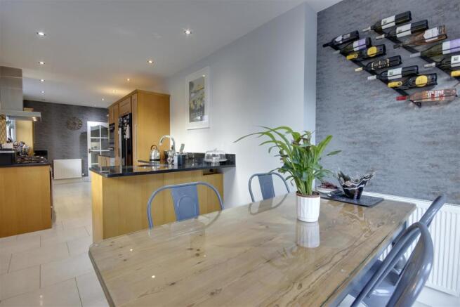 Breakfast Kitchen - Alternative View