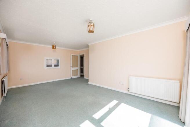 51 Kings Court TN6 1DY _ Roots Property Marketing 