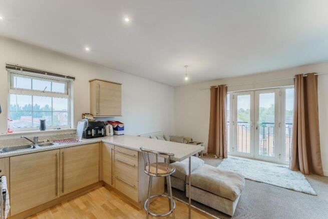 2 bed Apartment for sale Image 5