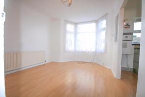 35d, Endsleigh Gardens, Cranbrook, Ilford IG1 3EQ