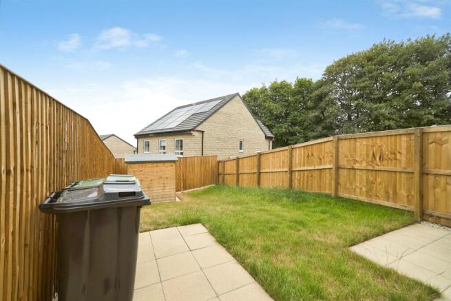 3 bed Semi-Detached for sale Image 8