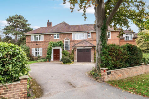Carrick Gate, Esher, KT10 image 28