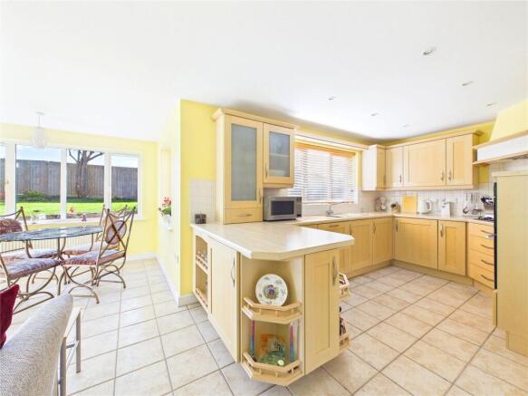 Pear Tree Way, Wychbold, Droitwich, Worcestershire, WR9 photo 2