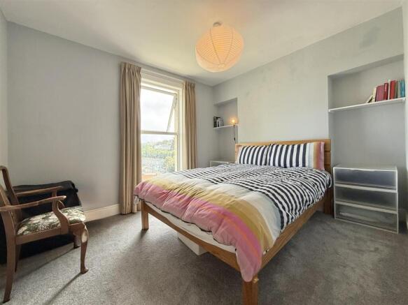 Bedroom 2.JPG