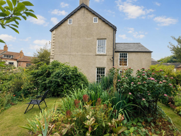 3 bed Semi-Detached for sale Image 12