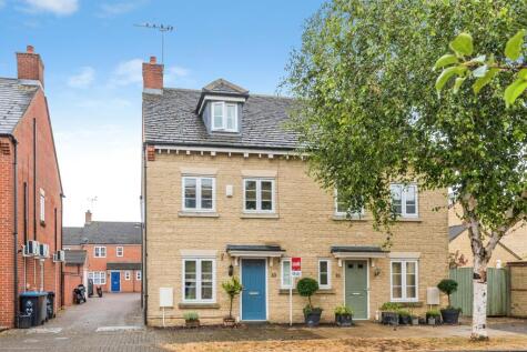 Ashdale Avenue, Witney