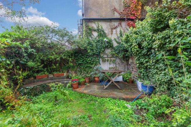 Garden (2).jpg