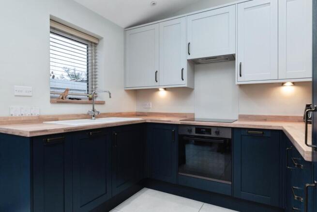 3 bed Semi-Detached for sale Image 6