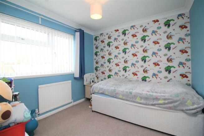 bedroom 2 .jpg