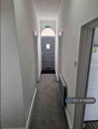 1 bed House Share to rent Image 4