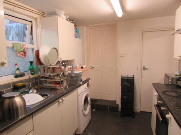 28, Napier Road, Luton photo 5