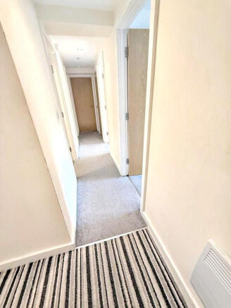 2 bed Flat for sale Image 6