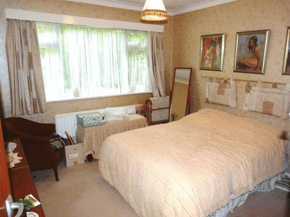BEDROOM 2
