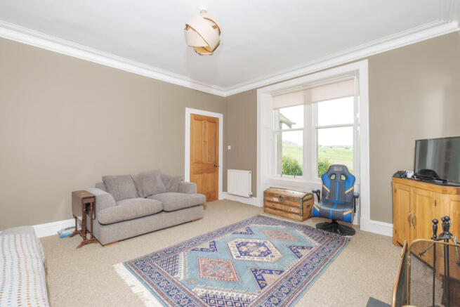 Lounge or Bedroom4