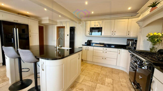 3 bed Detached for sale Image 9