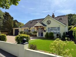 19, Shorefield Way, Lymington SO41 0RW