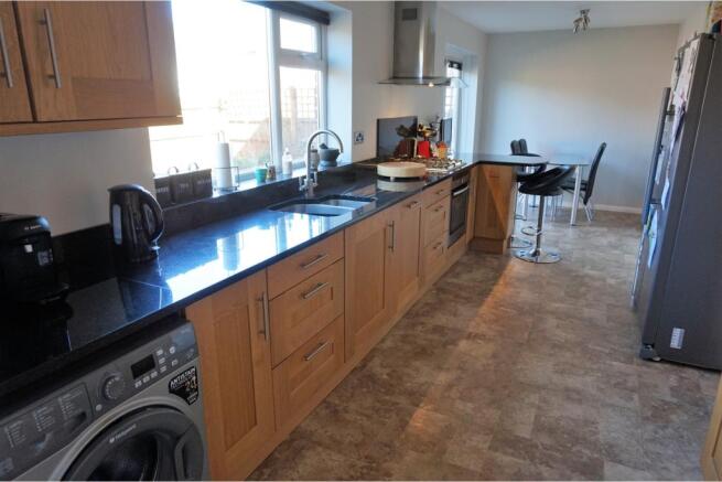 Kitchen / Breakfast