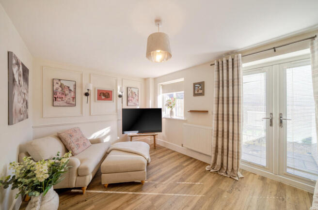 1423580-5-69b92fa...