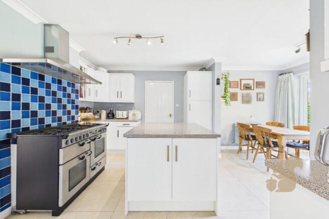 Kitchen/Breakfast Room