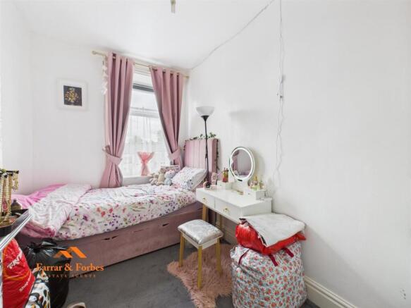 CAM03956G0-PR0130-STILL014.jpg