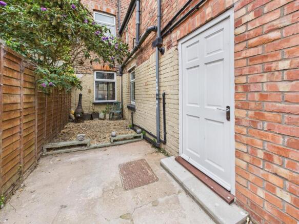 5 bed Terraced for sale Image 10