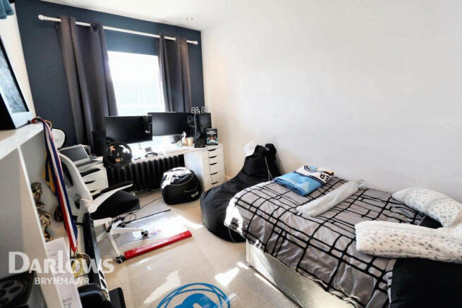 Photo 16