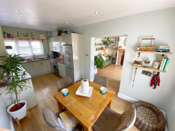 Kitchen_Dining room (2).jpg
