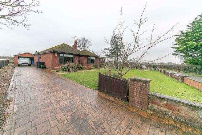 Driveway to garage/workshop