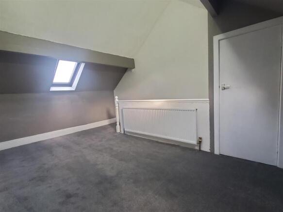 3 bed Terraced for sale Image 12