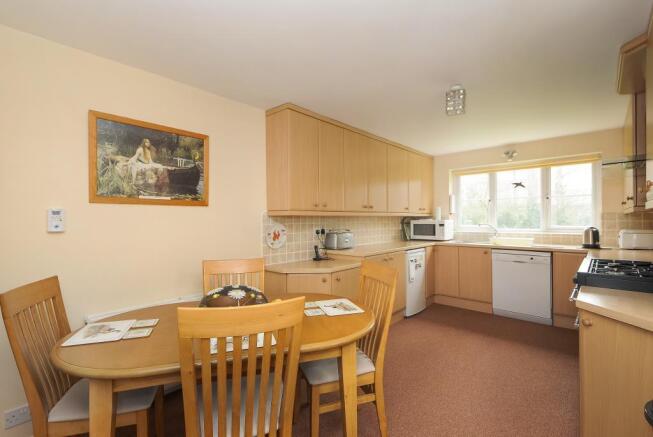 Kitchen/Dining Area