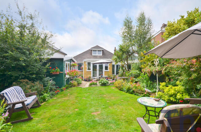 Rear Elevation & Garden.JPG