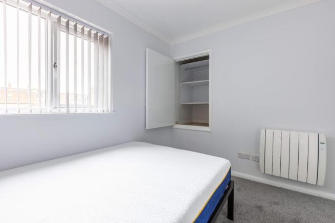 3 bed Flat to rent Image 3