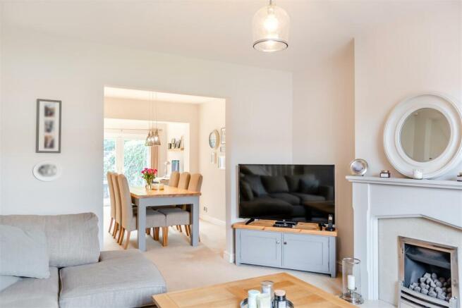 8573650-interior23.jpg