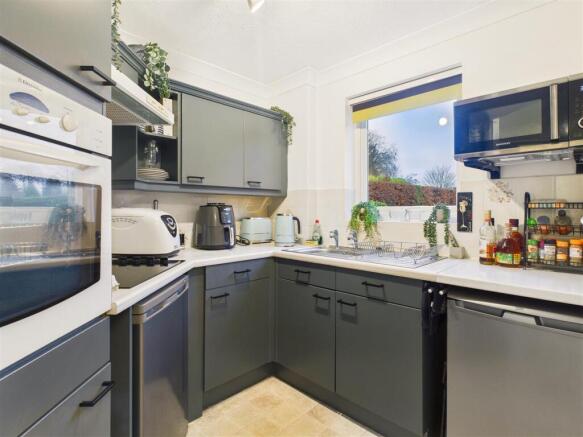 1 bed Flat for sale Image 5