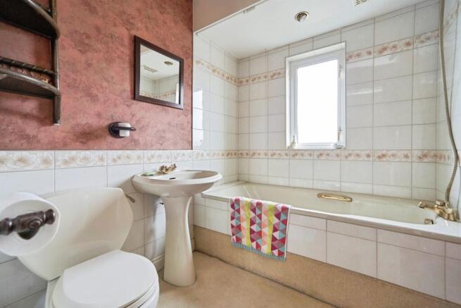 2 bed Terraced for sale Image 11