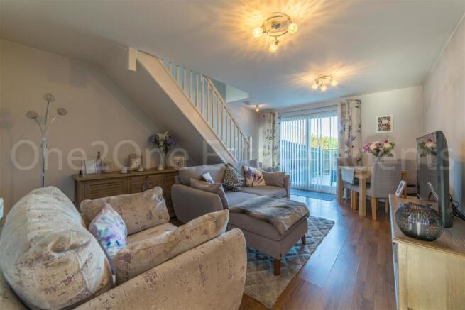 6 Heather Court-8.jpg
